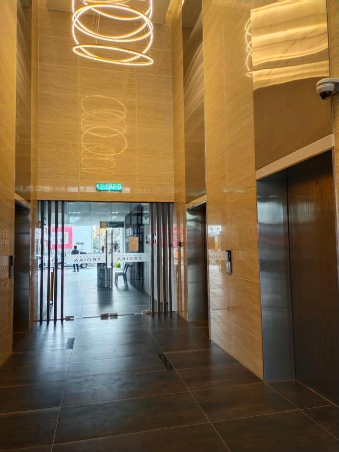 Cmk Troika Apartmen#Free Netflix Kota Bharu Exteriér fotografie